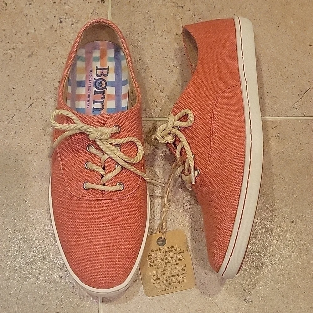 NEW! BORN Dampney Nautical Nantucket Red Lace Up Comfort Sneakers 6.5.